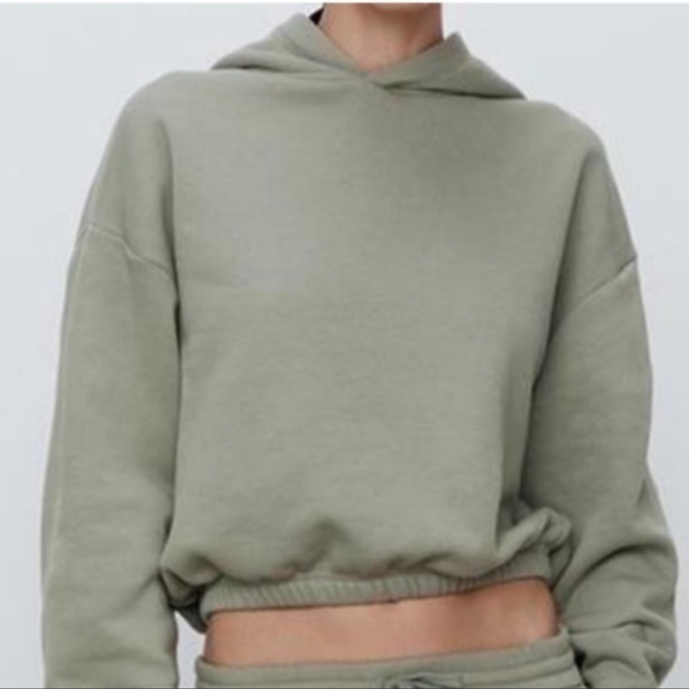 Zara Cropped Hoodie Sweatshirt